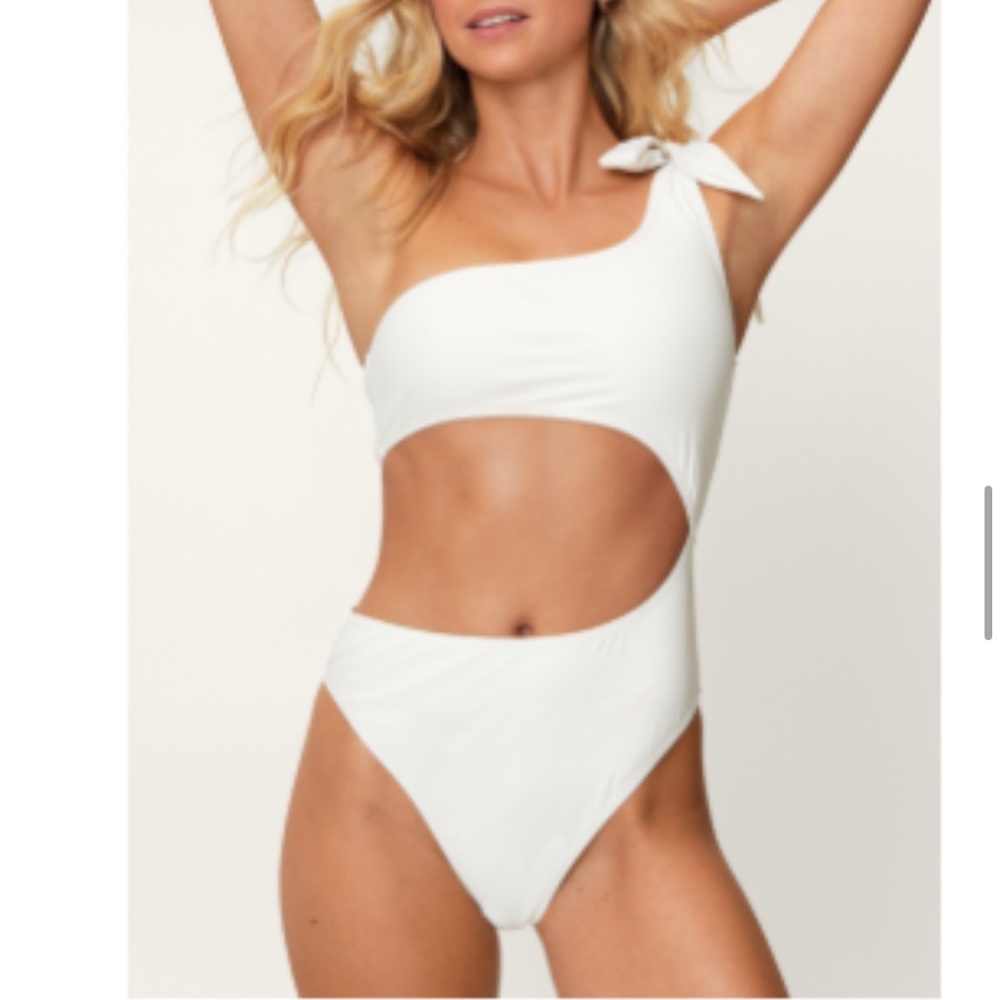 White One-Shoulder One Piece, Recycled One Shoulder Tie Cut Out Swimsuit